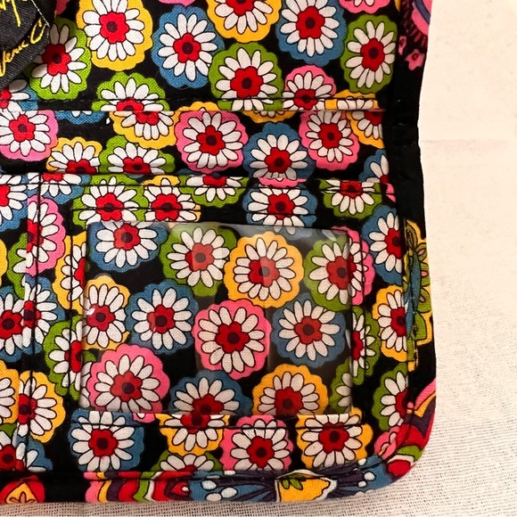 Vera Bradley Symphony in Hue Hot Pink Paisley Wallet with Daisy internal Print - Picture 10 of 17
